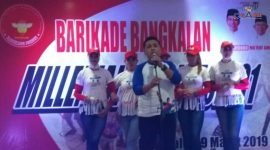 Ketua Barikade Bangkalan Anang Sudarto saat deklarasi dukung kepada Jokowi Ma'ruf di Bangkalan Plaza
