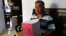 Mantan Camat Kedungdung, Sampang, Achmad Junaidi.