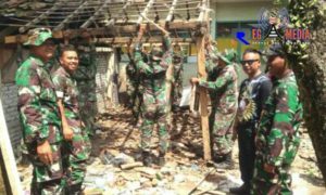 Yon Armed 4 Cimahi Eksekusi Rumah Tidak Layak Huni