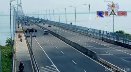 Jembatan Tol Suramadu.