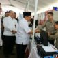 Walikota Bandung (Oded M. Danial) terlihat menyapa para peserta job fair beserta Dinas Tenaga Kerja Kota Bandung.