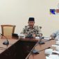 Ketua Komisi I DPRD Kabupaten Sampang R. Aulia Rahman saat memimpin rapat di Ruang Rapat Komisi Besar DPRD Sampang.