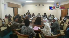 Suasana rapat kerja Komisi I DPRD Kabupaten Sampang di Ruang Rapat Komisi Besar DPRD.