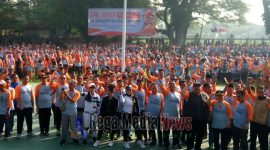Suasana Apel Akbar Pemgawasan TPS se-Kabupaten Bangkalan di alun-alun kota Bangkalan