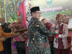 10 Budayawan Bangkalan Terima Penghargaan