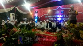 Kapolres Bangkalan (AKBP. Boby Pa'ludin Tambunan) saat menyampaikan sambutannya dalam giat istighosan dan do'a bersama dalam rangka mewujudkan pemilu 2019 yang aman, damai dan kondusif.