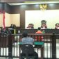 Situasi saat berlangsungnya sidang terdakwa Idris di Pengadilan Negeri Sampang.