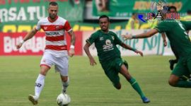 Laga leg pertama Persebaya vs Madura United,  foto by media office Madura United.