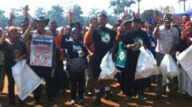 CPA SMAN 2 Cimahi Jayawijaya Pungut Sampah di Brigift bersama Wakil Wali Kota Cimahi Ngatiyana.