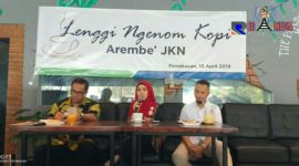 Suasana saat berlangsungnya acara ngopi dan berdiskusi mengenai program JKN, oleh BPJS Kesehatan Cabang Pamekasan dengan awak media.