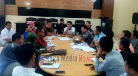 Badan Peneliti Independen (BPI) saat beraundensi di aula kantor Dinas Sosial Kabupaten Bangkalan.