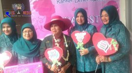 Ibu Walikota Cimahi saat pose bersama beserta team verifikasi pusat.