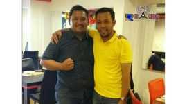 Mulyansah A. Ways (baju kuning)