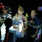 Kapolres Lumajang (AKBP Muhammad Arsal Sahban) diwawancara awak media saat berada di TKP pembegalan.