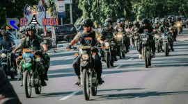 Iring - iringan motor Polres Lumajang dan Kodim 0821 saat melakukan patroli di objek-objek vital.