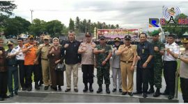 Pose bersama Kapolda Gorontalo (Brigjen Pol Rachmad Fudail) dengan Forkopimda Gorontalo usai gelar apel pasukan Operasi Ketupat Otanaha 2019.