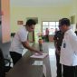 Sekretaris Jaksa Agung Muda Pengawasan (Sesjamwas) Kejaksaan Agung RI (Tony T. Spontana) saat mengecak ruang lobby dan pelayanan Kejari Bangkalan.