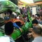 Tampak korban kecelakaan masih tergeletak didalam kendaraan R4 Isuzu.