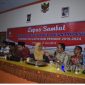 Aliyanto (Pegang Mic) saat acara lepas sambut pada Senin (17/6/19) diaula KPU Sampang