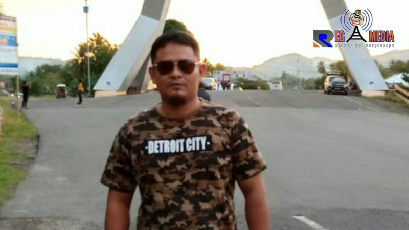 H. Zulfandi Daeng Mareppe, SHi - salah satu pemudik saat berpose di jembatan Soeharto, Kab. Boalemo. 