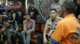Kapolres Lumajang (AKBP. Muhammad Arsal Sahban) mengintrogasi langsung pelaku (HR), target pelaku (Hartono) dan istri pelaku (LM) di ruang Tim Cobra.
