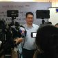 Peneliti SMRC (Sirajuddin Abbas) saat diwawancara awak media.