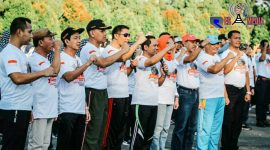 Forkopimda Kabupaten Lumajang mengenakan kaos Tim Cobra saat gelar Deklarasi Tolak Kerusuhan.
