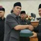 Walikota Bandung Oded M. Danial usai rapat paripurna.