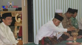 Bupati Gorontalo Nelson Pomalingo saat menggelar do'a bersama dirumah dinasnya.