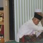 Bupati Gorontalo Nelson Pomalingo saat menggelar do'a bersama dirumah dinasnya.
