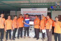 BUMD melalui PT. Pertamina serahkan bantuan secara simbolis kepada perwakilan korban bencana banjir konawe.
