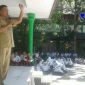 Kepala Dinas Komunikasi dan Informasi Kabupaten Gorontalo (Haris Suparto Tome) saat sosialisasi di sekolah.