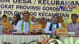 Ketua Tim Penilai, Slamet Bakri (kemeja putih) didampingi Sekda Hadijah U Tayeb (jilbab abu-abu) dan Ketua Komisi 2 DPRD Kab. Gorontalo Adnan Entengo.  (Foto: Irfan - Humas)