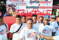 Kapolres Bangkalan (AKBP Boby Pa'ludin Tambunan) berserta jajaran pejabat setempat saat memberikan keterangan kepada awak media