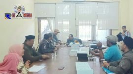 Wakil Ketua DPRD Bangkalan saat menerima aduan masyarakat di ruang Komisi A.