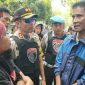 Kapolres Lumajang (AKBP Arsal Sahban) tengah berbincang dan menerima pengaduan dari warga Pasuruan (P. Ansori)