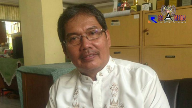 Kepala Sekolah SMAN 13 Bandung (Udin Saehudin).
