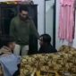 Satreskoba Polres Lumajang saat grebek rumah pengedar pil koplo di Sumbersuko, Lumajang.