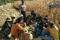Kebersamaan warga bersama TNI Polri menjadi sarana perwujudan persatuan dan kesatuan bangsa.