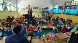 Suasana saat berlangsungnya Penyuluhan Tata Cara Mencuci Tangan dan Menggosok Gigi di TK Alang-Alang, oleh Kelompok KKN 79 UTM.