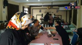 Kegiatan bhakti sosial di kantor Kelurahan Cipageran, Kecamatan Cimahi Utara, Cimahi.