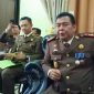 Kepala Kejaksaan Negeri Bangkalan Badrut Tamam (kanan).