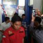 Terlihat pihak Kejaksaan Negeri Sampang saat menyegel ruangan Kasi Sarpras Dinas Pendidikan Kab. Sampang.