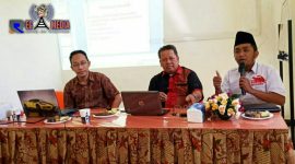 Suasana saat berlangsungnya acara kopi pagi FISIB UTM.
