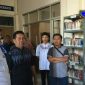 Wakil Ketua DPR RI (Fahri Hamzah), saat meninjau pengarsipan dan peningkatan minat baca di Perpustakaan di Dinas Perpustakaan dan Arsip Sumbawa, NTB.