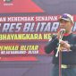 Kapolres Blitar (AKBP. Anisullah M Ridha) saat menyampaikan sambutannya dalam pembukaan lomba menembak.