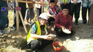 Peletakan Batu Pertama Pembangunan Kantor Kelurahan Karangtengah, Ini Harapan Plt Walikota Blitar