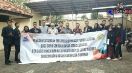 Pose bersama Tim DPL KKM Tematik Sumenep.