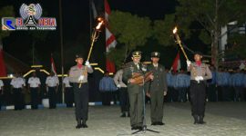 Suasana saat berlangsungnya kegiatan renungan malam mengenang jasa para pahlawan, di Taman Makam Pahlawan (TMP) Kusuma Bangsa, Sampang.