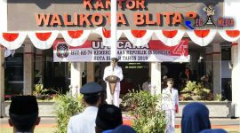 Sekretaris Daerah Kota Blitar (Rudy Wijonarko)  Pimpin Upacara HUT Ke 74 -- Kemerdekaan RI.